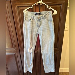 Hollister Low Rise 90’s Vintage Straight Leg Jeans